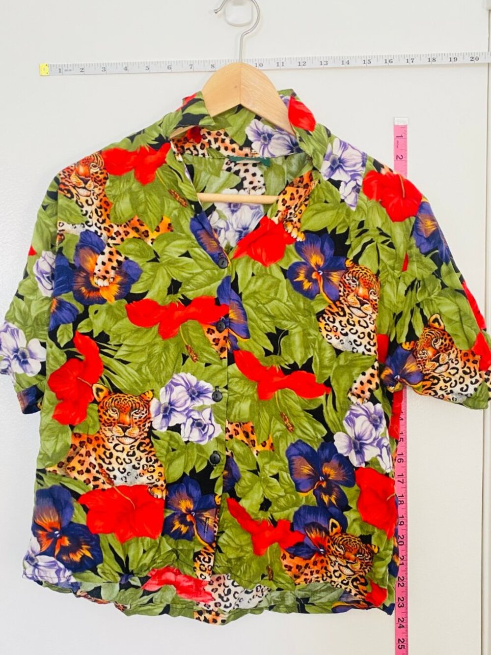 Vintage Tropical Cheetah & Floral Print Hawaiian Short-Sleeve Button-Up